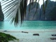 Majestätisch erheben sich die Berge aus dem Meer vor Krabi