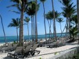 Blick vom Hotelgarten zum Strand an der Playa Bavaro