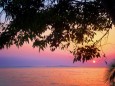 Malerischer Sonnenuntergang am Vrachos Beach