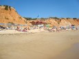 Roter Sandsteinfelsen an der Algarve