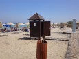 Duschen und Umkleidekabinen am Strand von Mastichiari